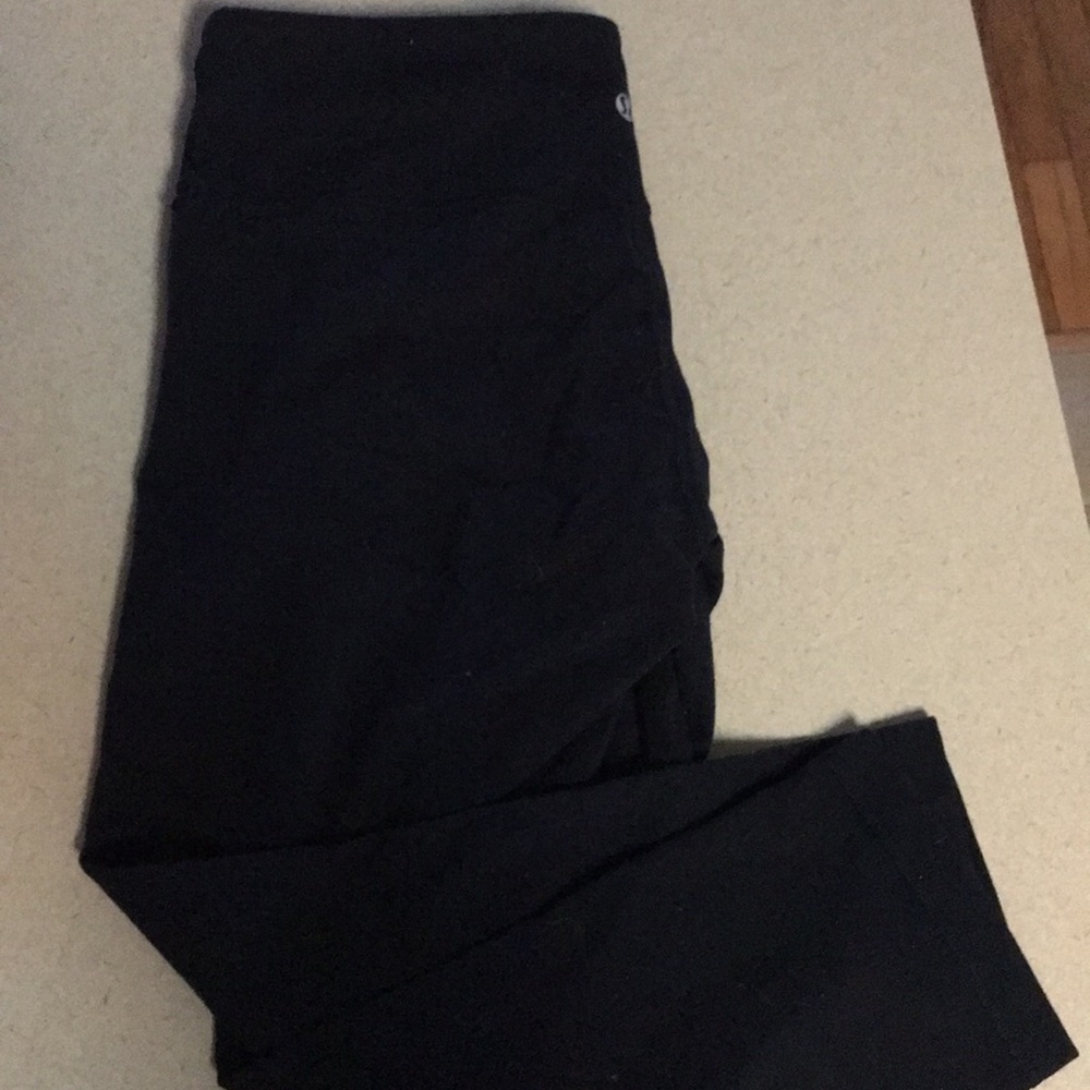 Lululemon cropped wunderunder leggings